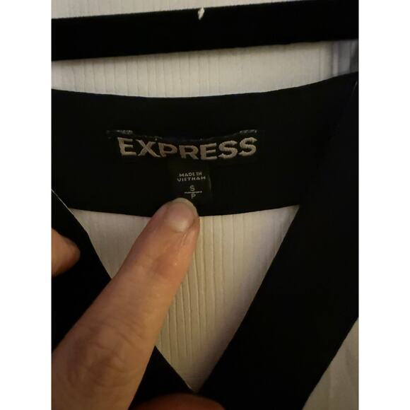 White sheer top from express size small - Picture 4 of 6